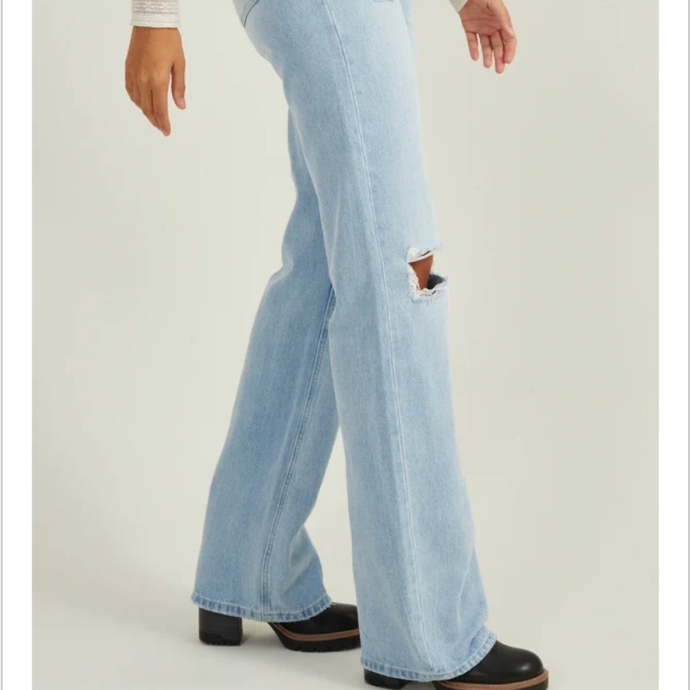 American Eagle wide leg light wash jeans